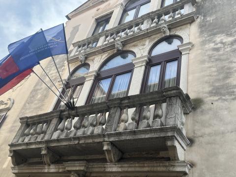 Palača Gravisi Barbabianca (foto: arhiv ZRS Koper)