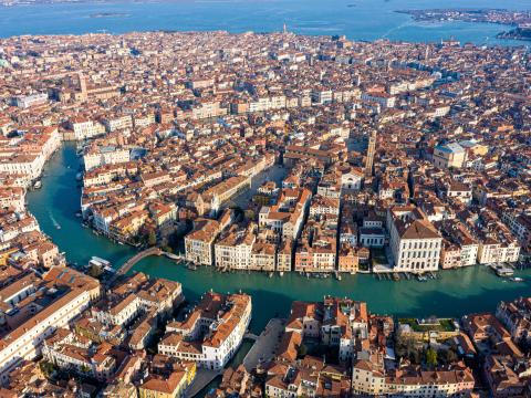 Pogled na Benetke in Canal grande. foto: Shutterstock