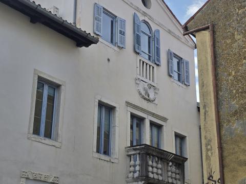 Palazzo Tarsia (foto: archivio ZRS Koper)
